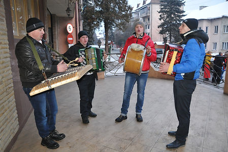 музичний гурт*ЗОРЕПАД* м. Рахів