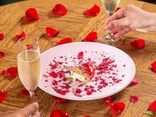 Un viaje de sabores internacionales en Bogotá: vive Amor y Amistad en Rumor 