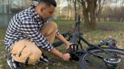30 secs to remove 48V battery!