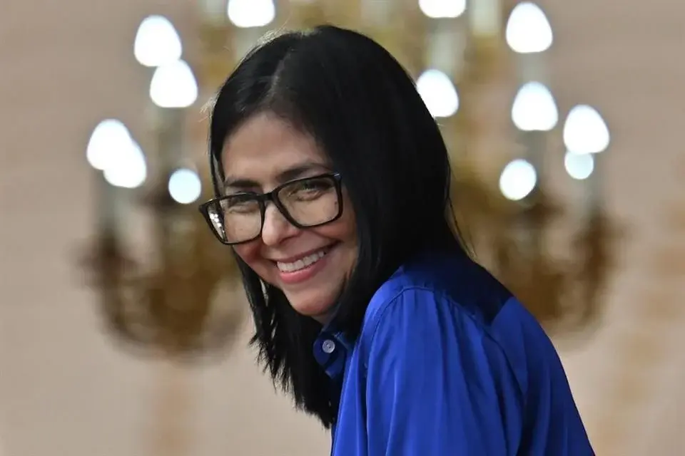 Retira EU las sanciones contra Delcy Rodríguez