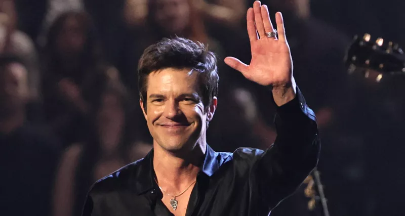 Brandon Flowers, considera su retiro de conciertos