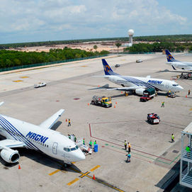 Magnicharters suspende vuelos por dos semanas; gobierno activa plan de atención para pasajeros