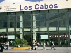 Aeropuerto de Los Cabos reporta baja en flujo de pasajeros durante abril