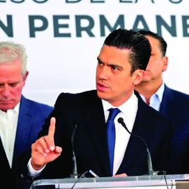 PAN y PRI insisten que se conozca causa de retiro de visa de López Beltrán