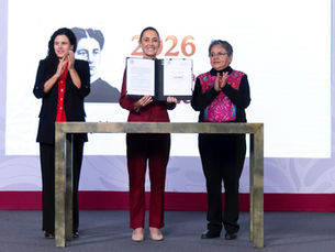 Sheinbaum firma decreto para fortalecer transparencia en el gobierno