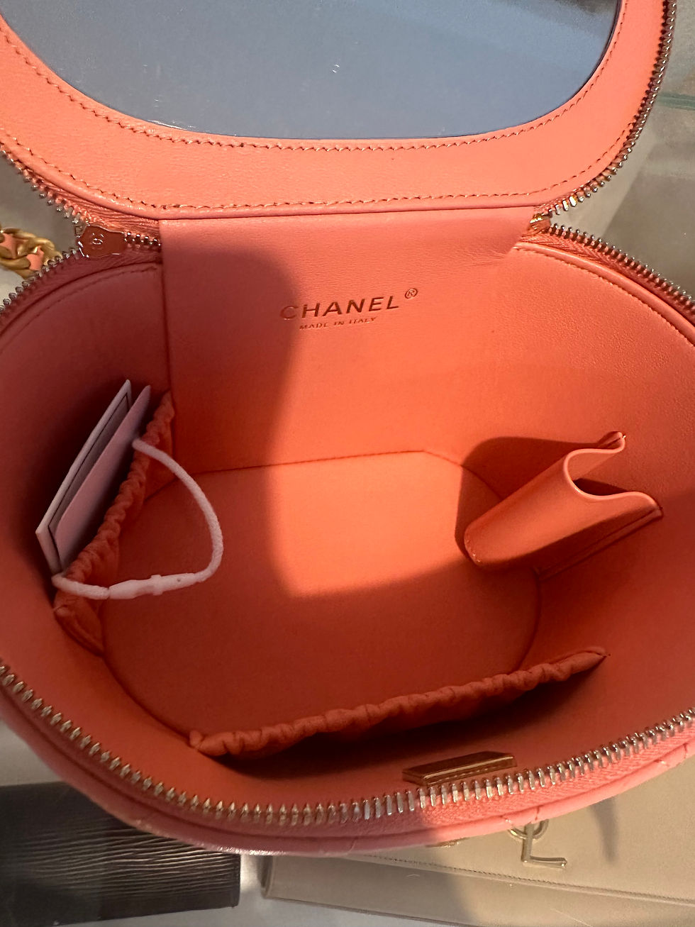 Thumbnail: CHANEL Vanity Oval with Top Handle Pick Me Up Pink Lambskin Aged Gold Hardware 2
