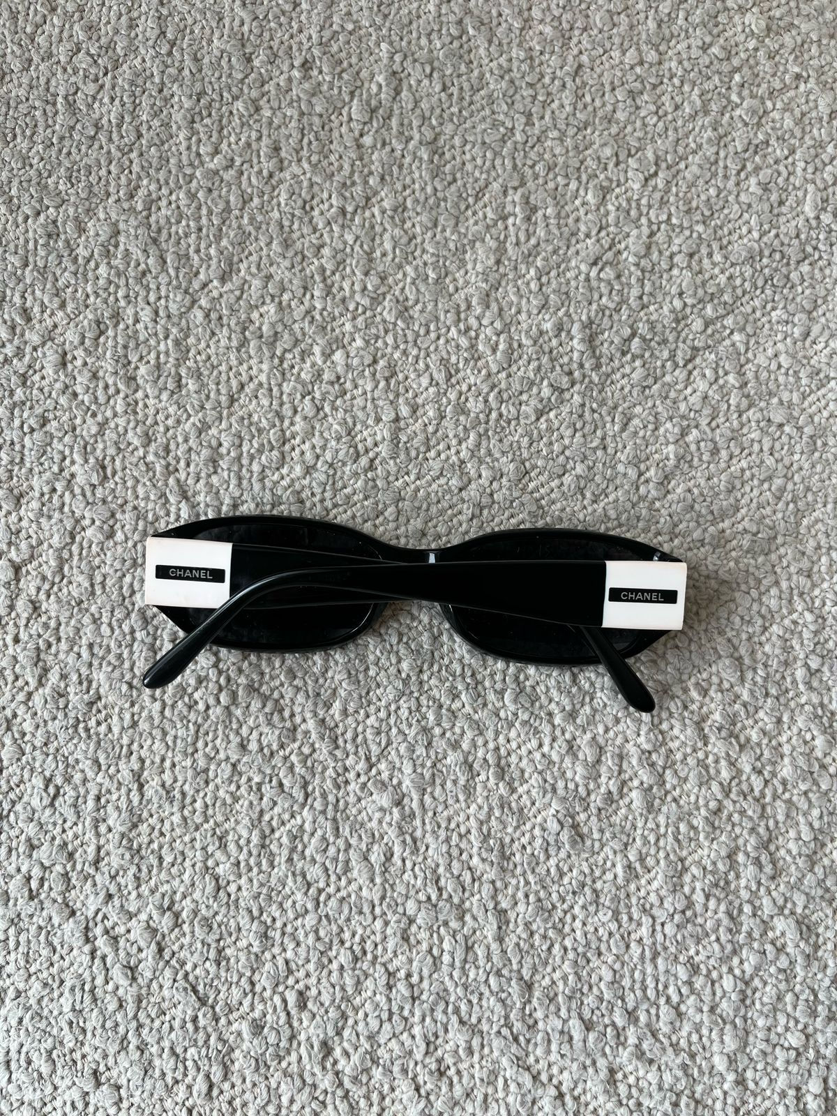 Chanel 90’s Logo sunglasses