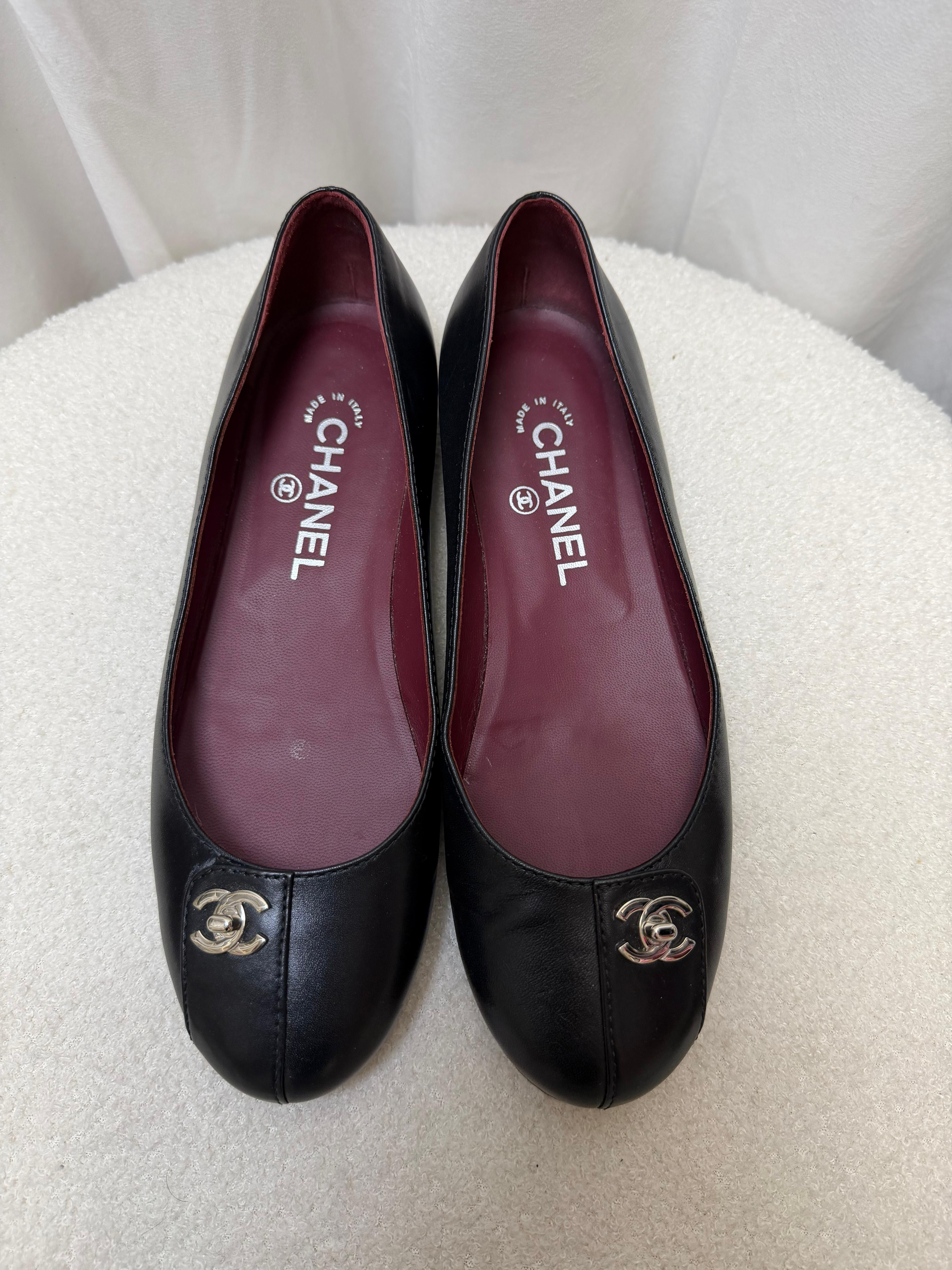 Chanel Interlocking CC Logo Flat