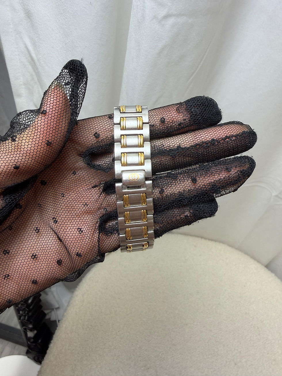 Thumbnail: Vintage GUCCI 9000M White Dial Two Tone Silver Quartz 