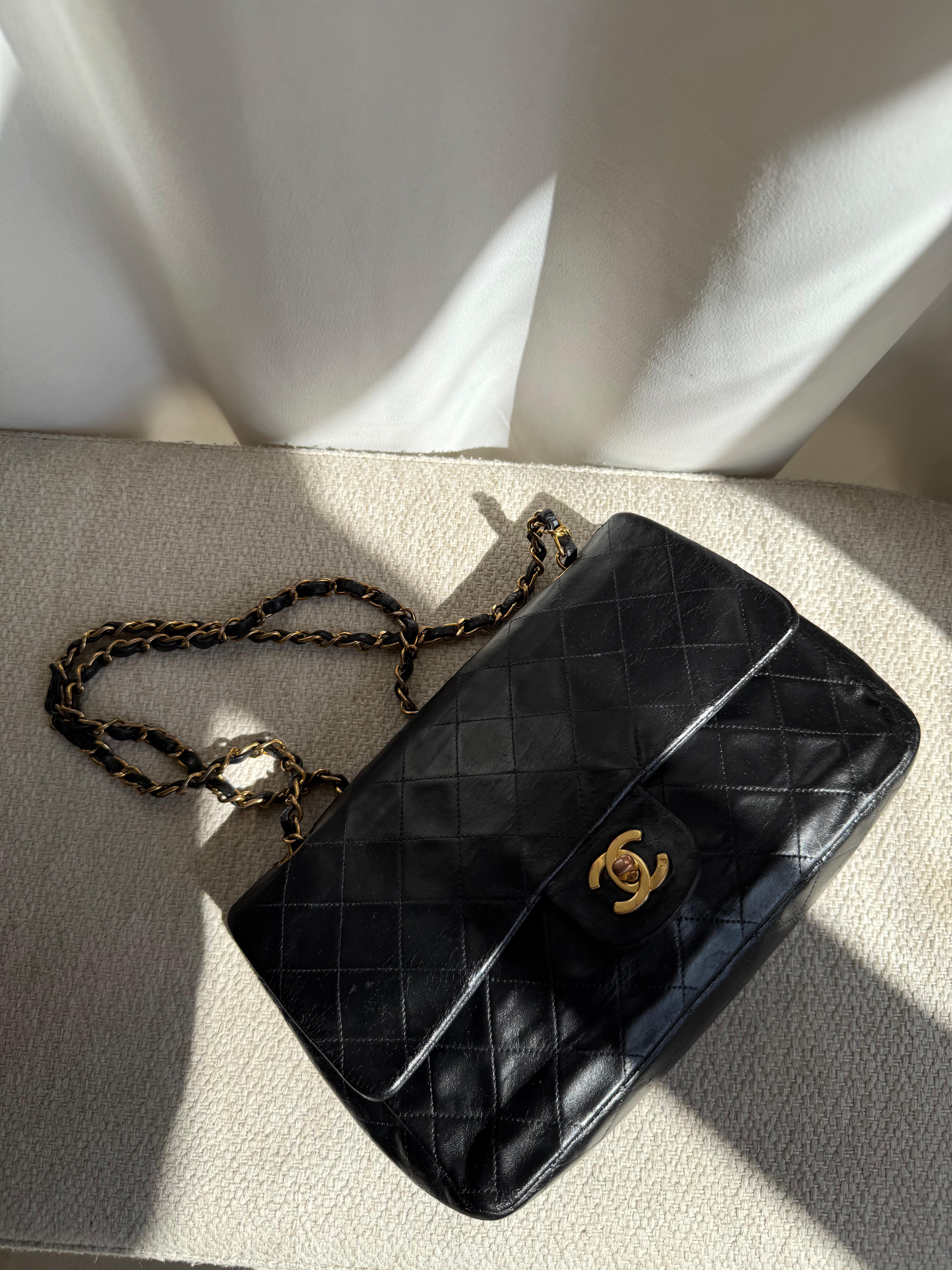 CHANEL Vintage Classic ML Double Flap