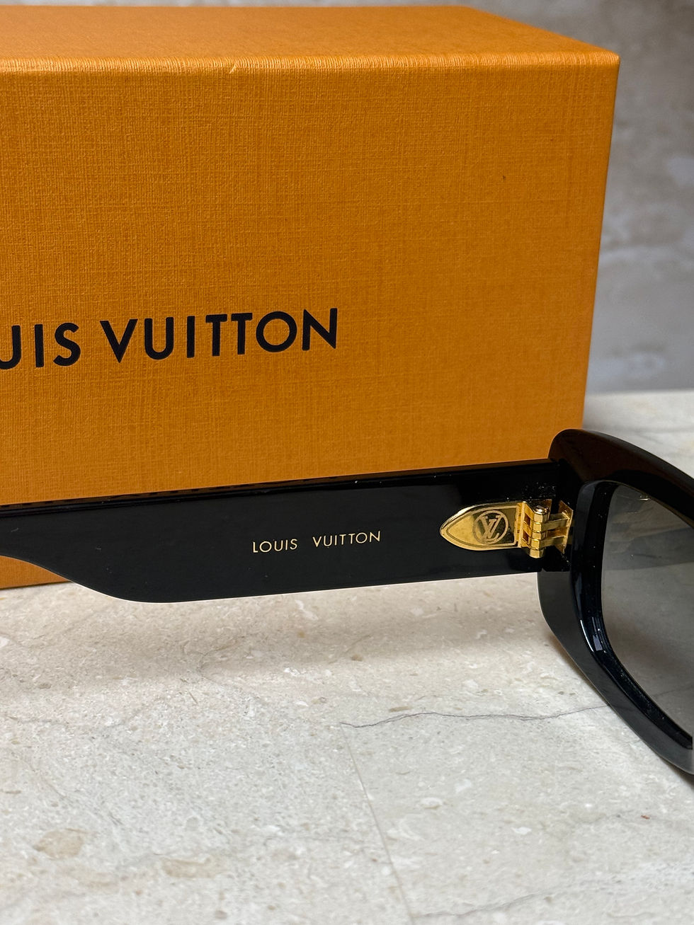 Thumbnail: Louis Vuitton Acetate LV Circle Large Cat Eye Sunglasses