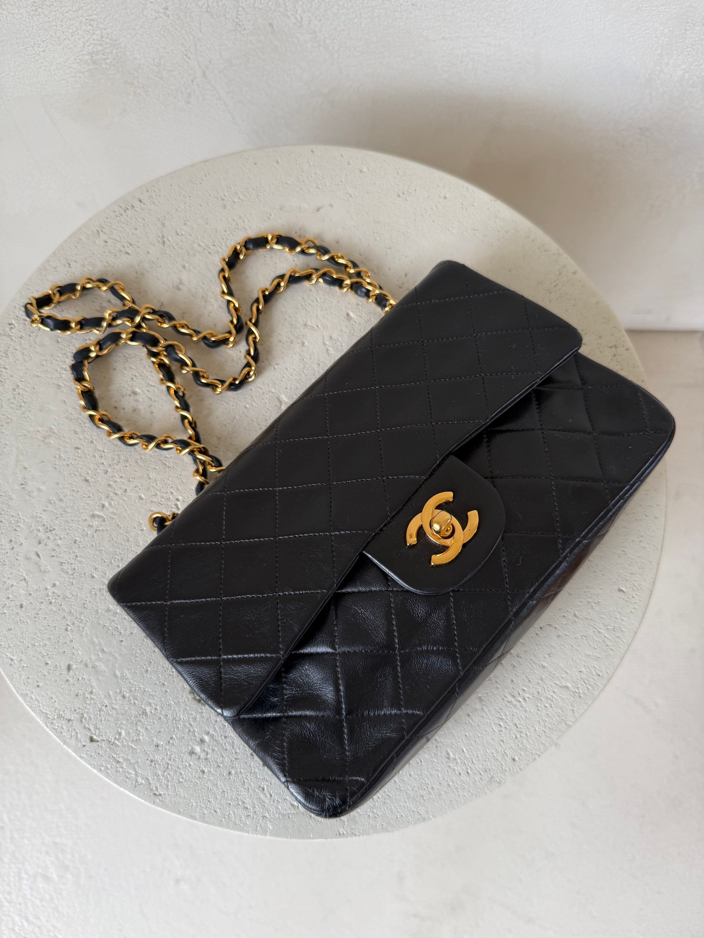 CHANEL Vintage Classic Double Flap GHW