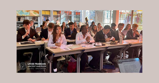 Les futurs diplomates du Lycée Vincent Van Gogh en action !