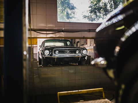 Mustang Garage