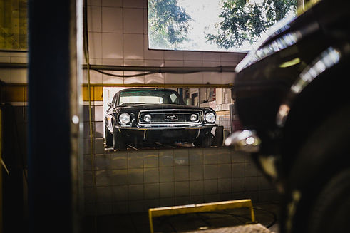 Mustang Garage
