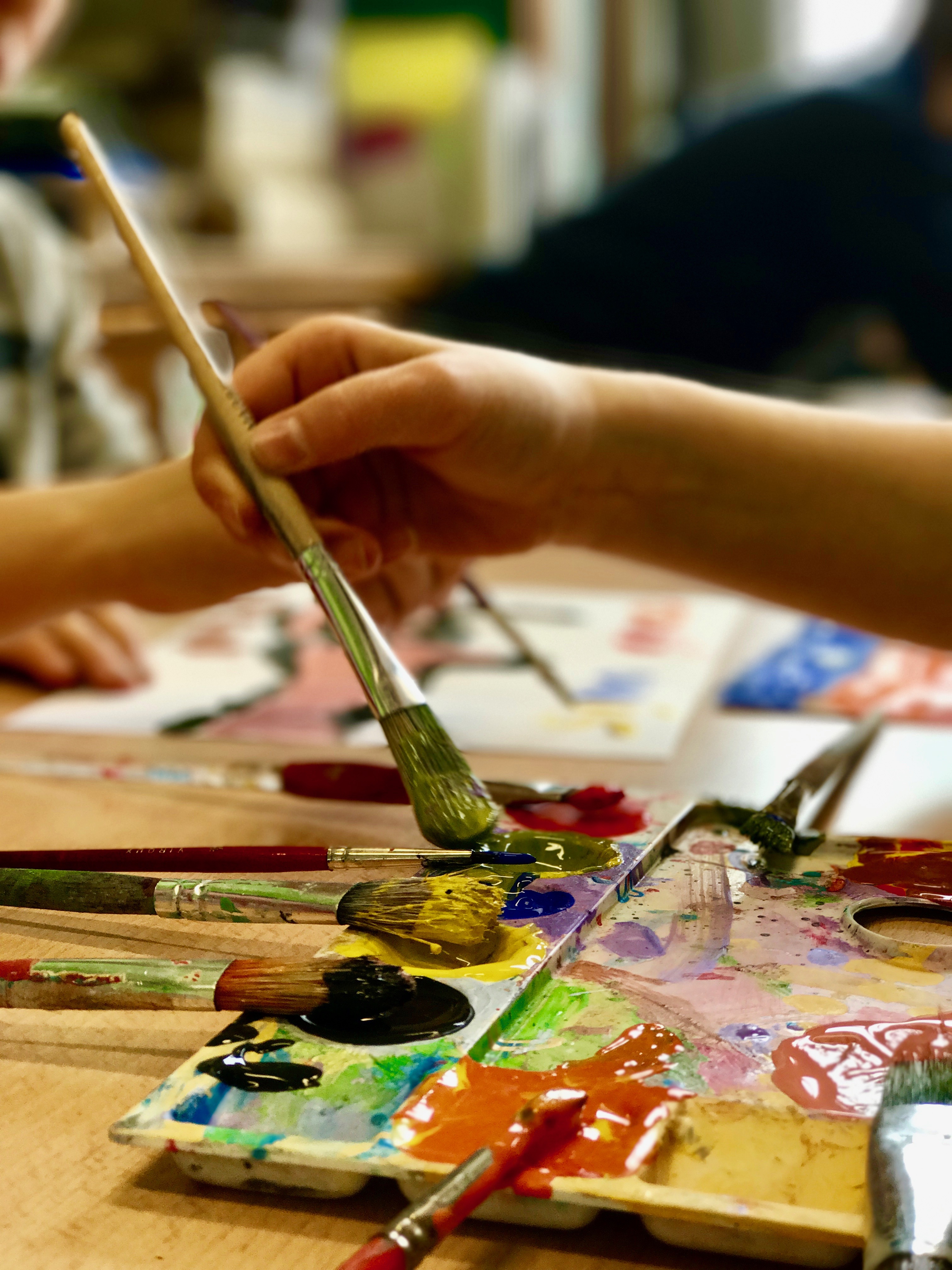 pinceaux et peintures
