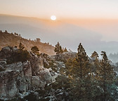 Coucher de soleil sur les montagnes