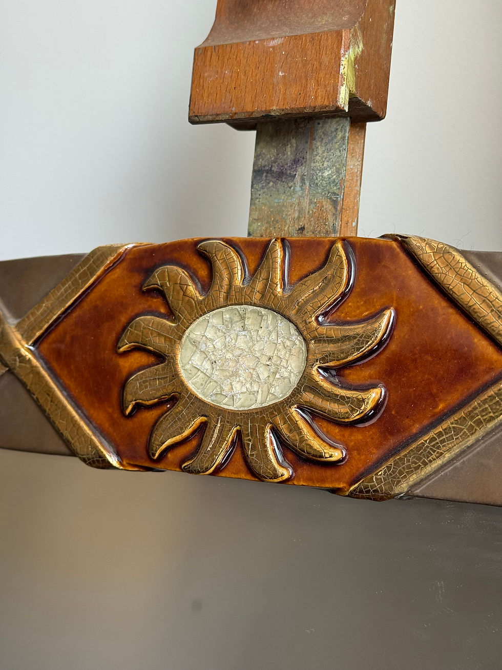 Miroir en céramique Marion de Crécy décor géométrique