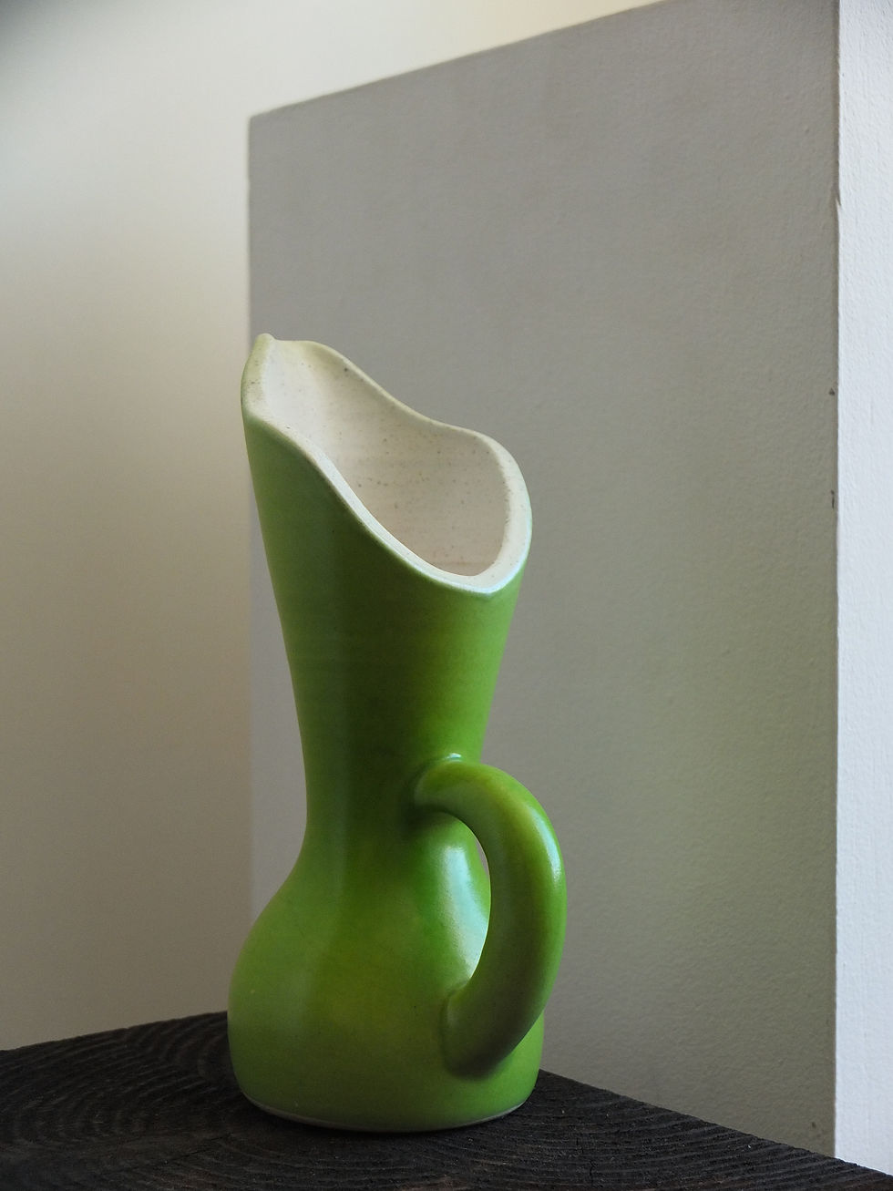 Miniature : Pichet en céramique émaillée verte signé Pol Chambost, design français années 50 – Galerie Volga