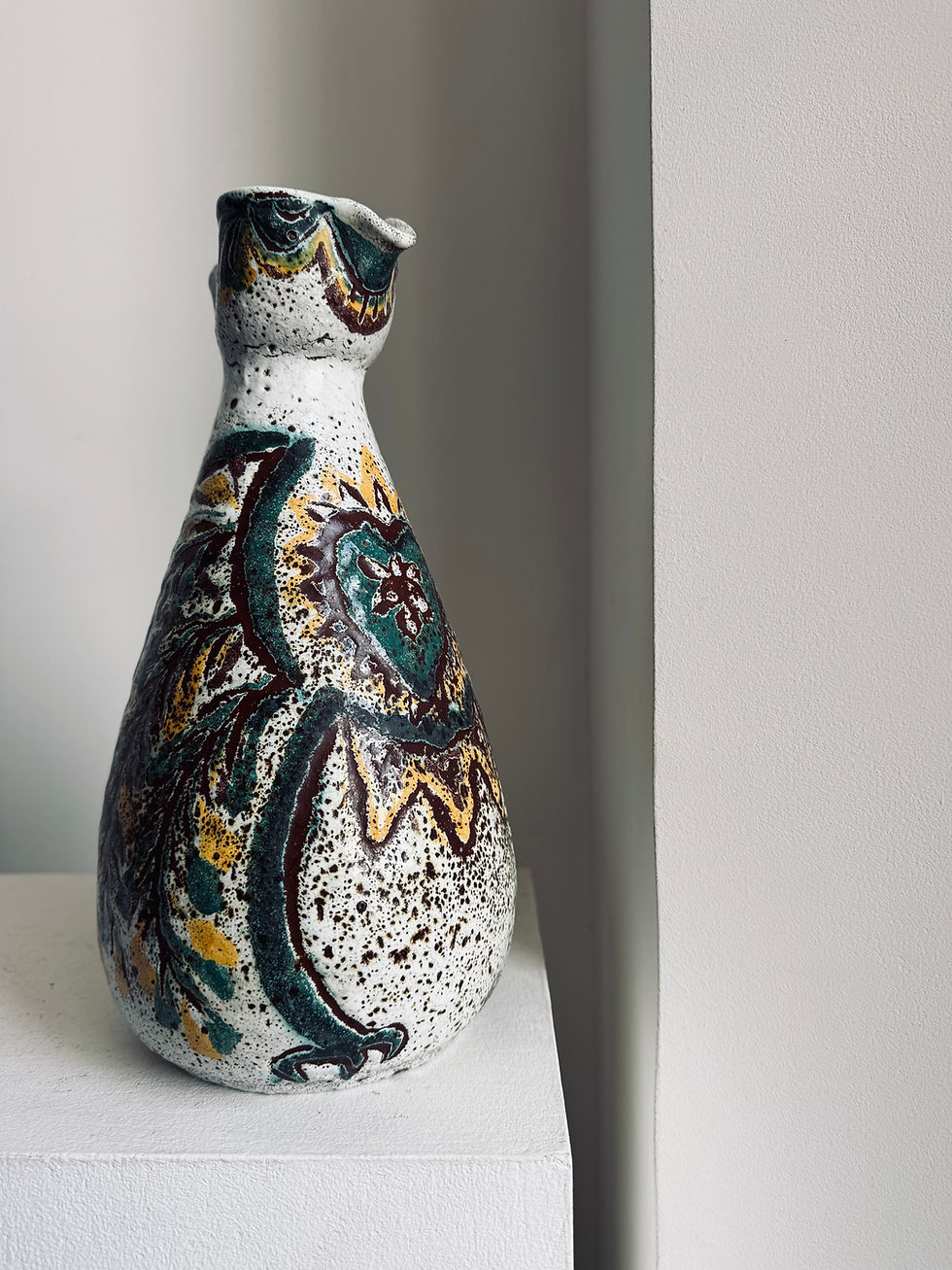 Miniature : Vase zoomorphe en céramique Accolay, forme organique, émaux polychromes, France XXe siècle