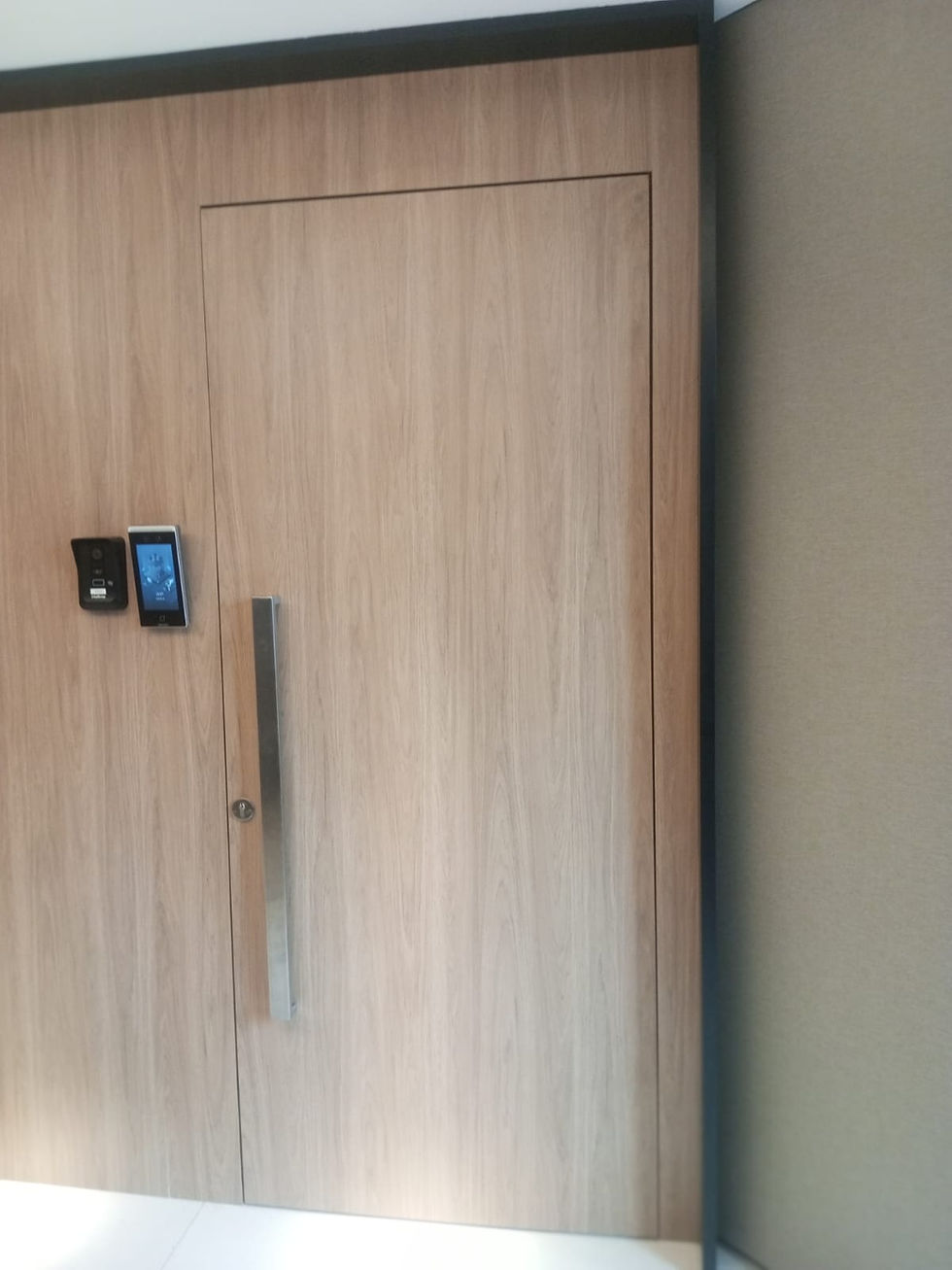 Porta Blindada em Painel Mimetizado