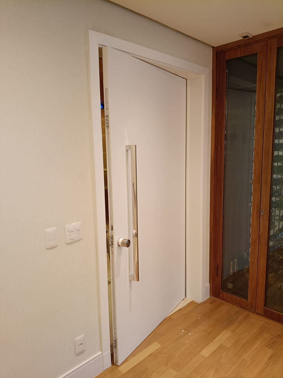 Porta Pivotante Blindada Nível IIIA