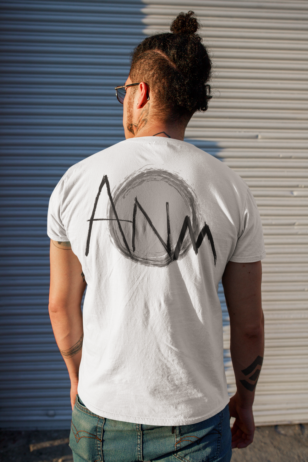 Back logo