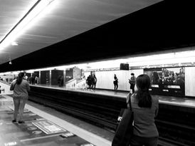 Viaje en el metro: una odisea universitaria