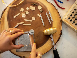 Lizzie Curtis: The Art of Making It Personal
