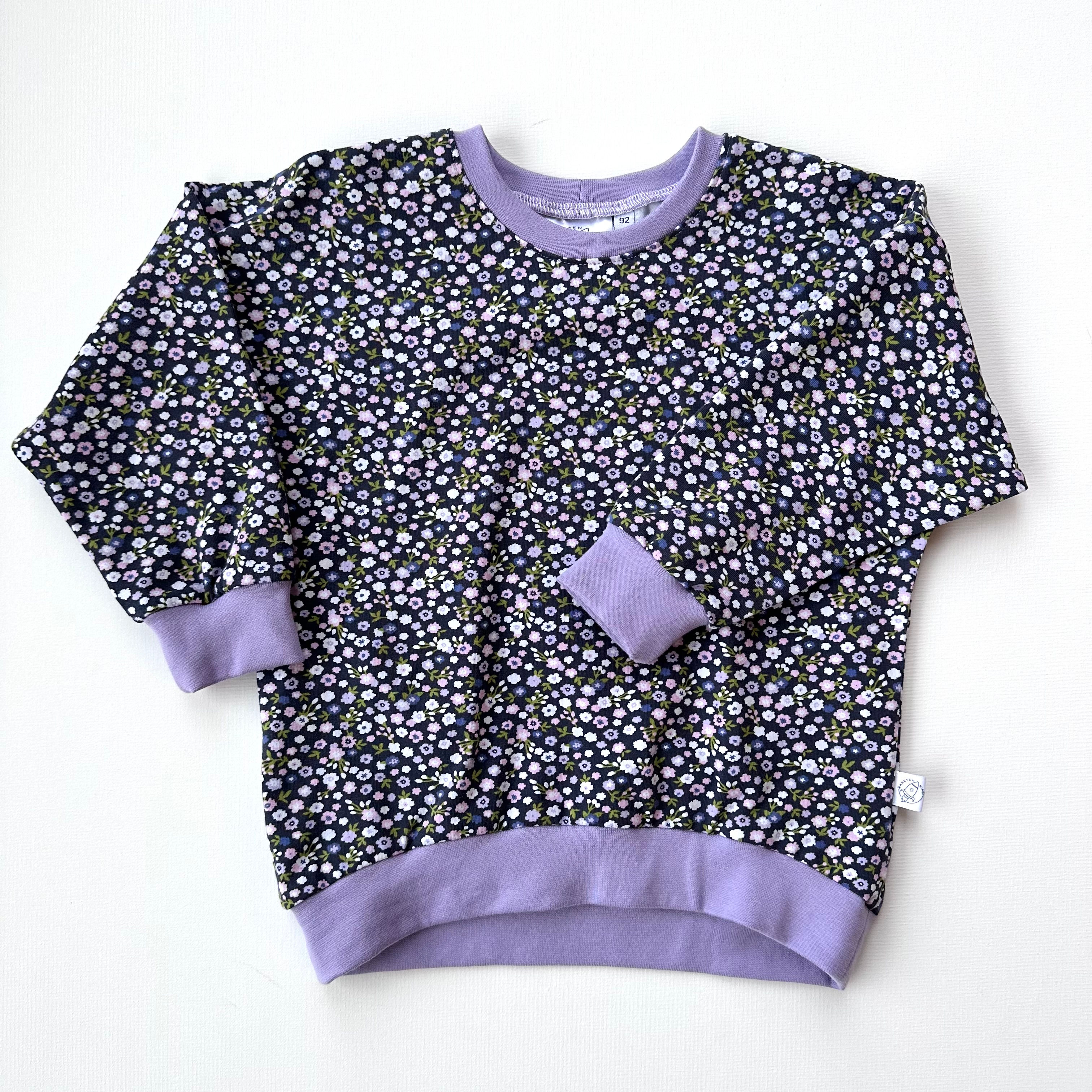 Oversized Sweater Streublümchen