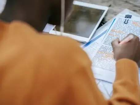 What Does an English Tutor Do? Discover How They Can Support Your Child's Academic Journey!