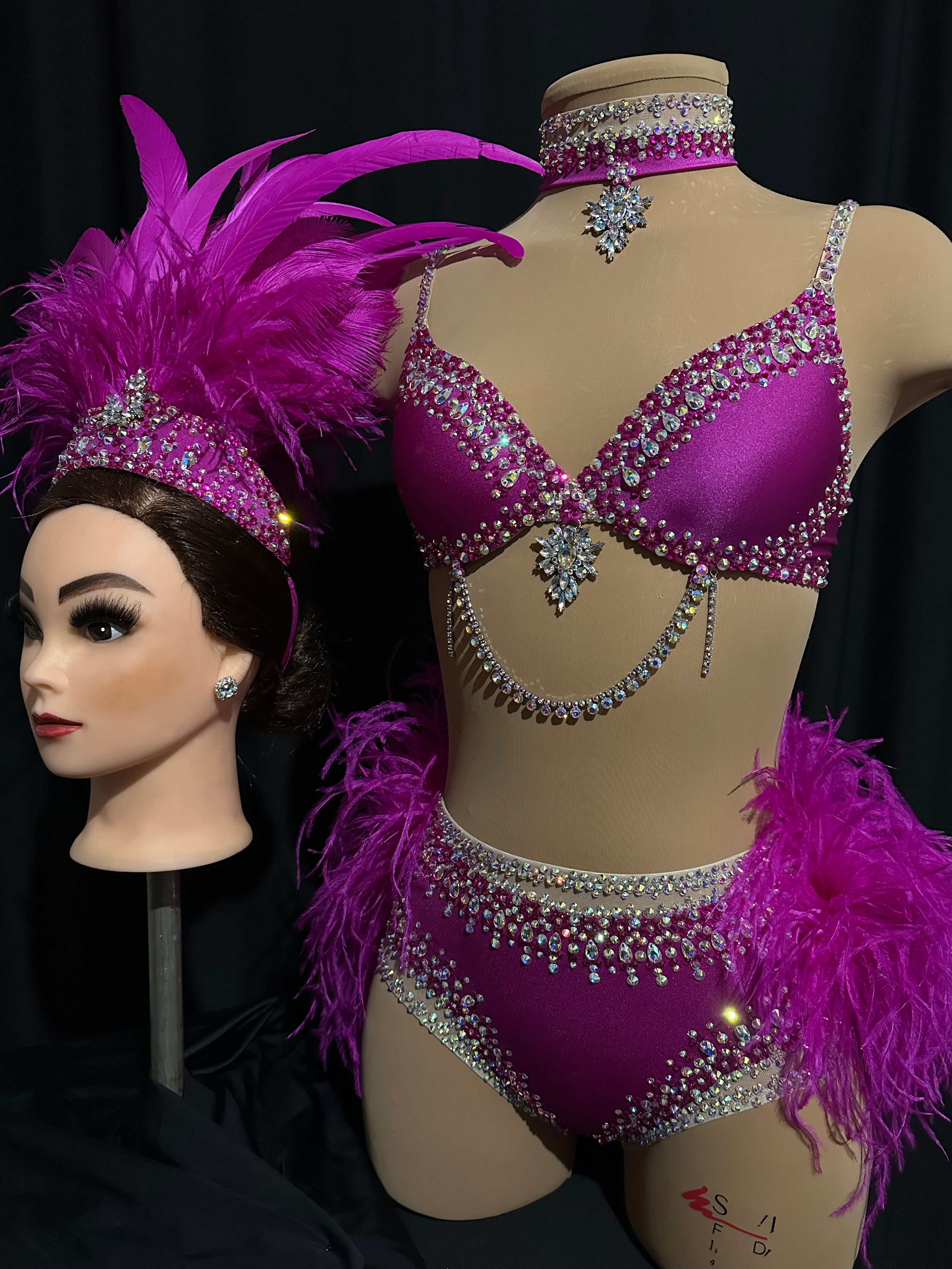 SHOWGIRL SHOWSTOPPER