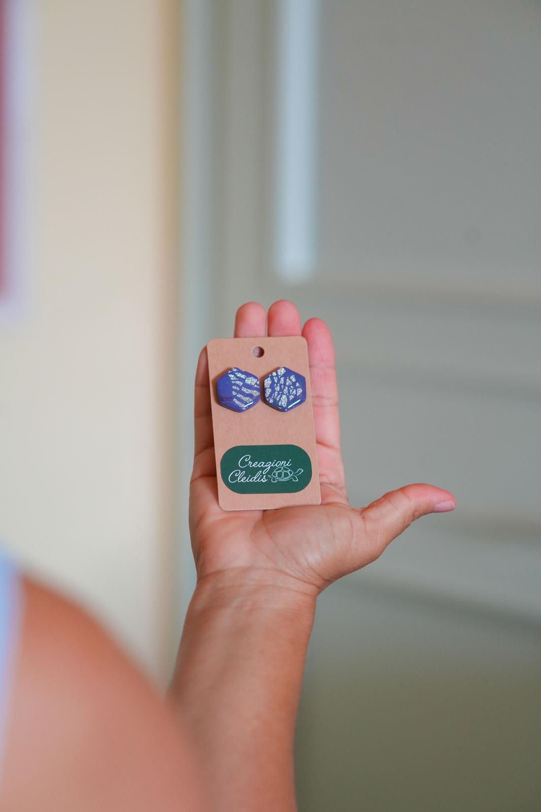 Orecchini viola artigianali Creazioni Cleidis: design elegante