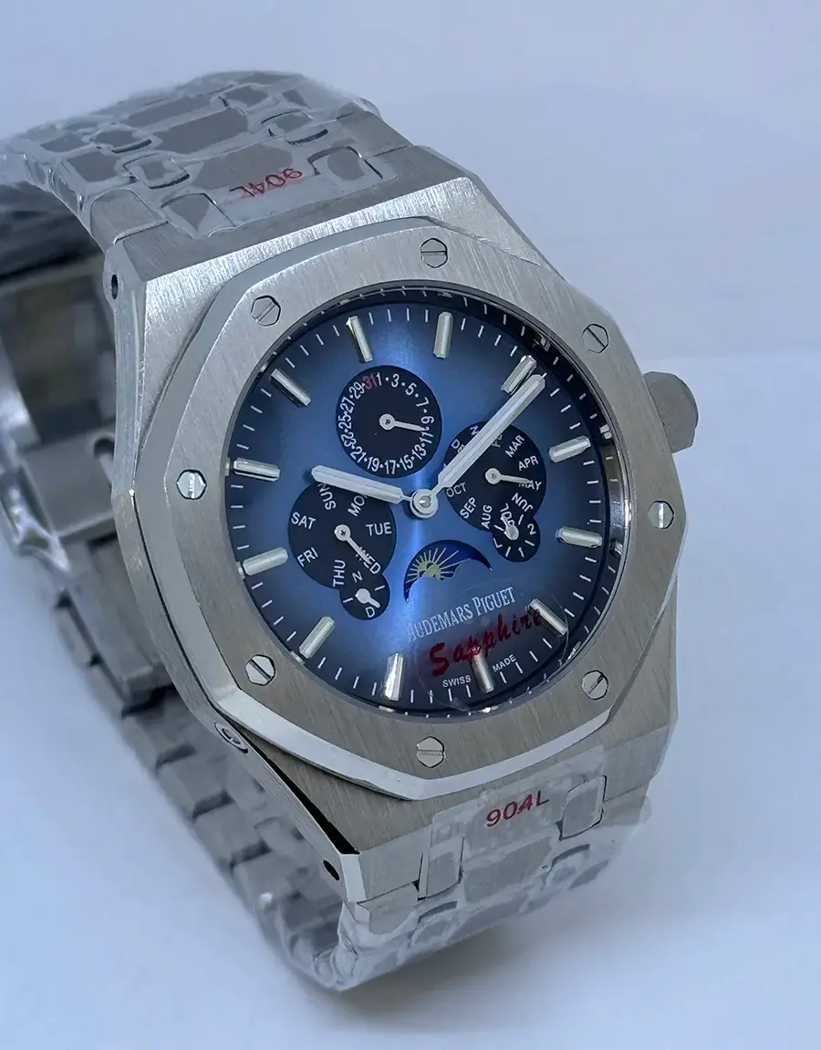 Miniatura: Audemars Piguet Royal Oak Calendario Perpetuo Ultraplano Blue Dial
