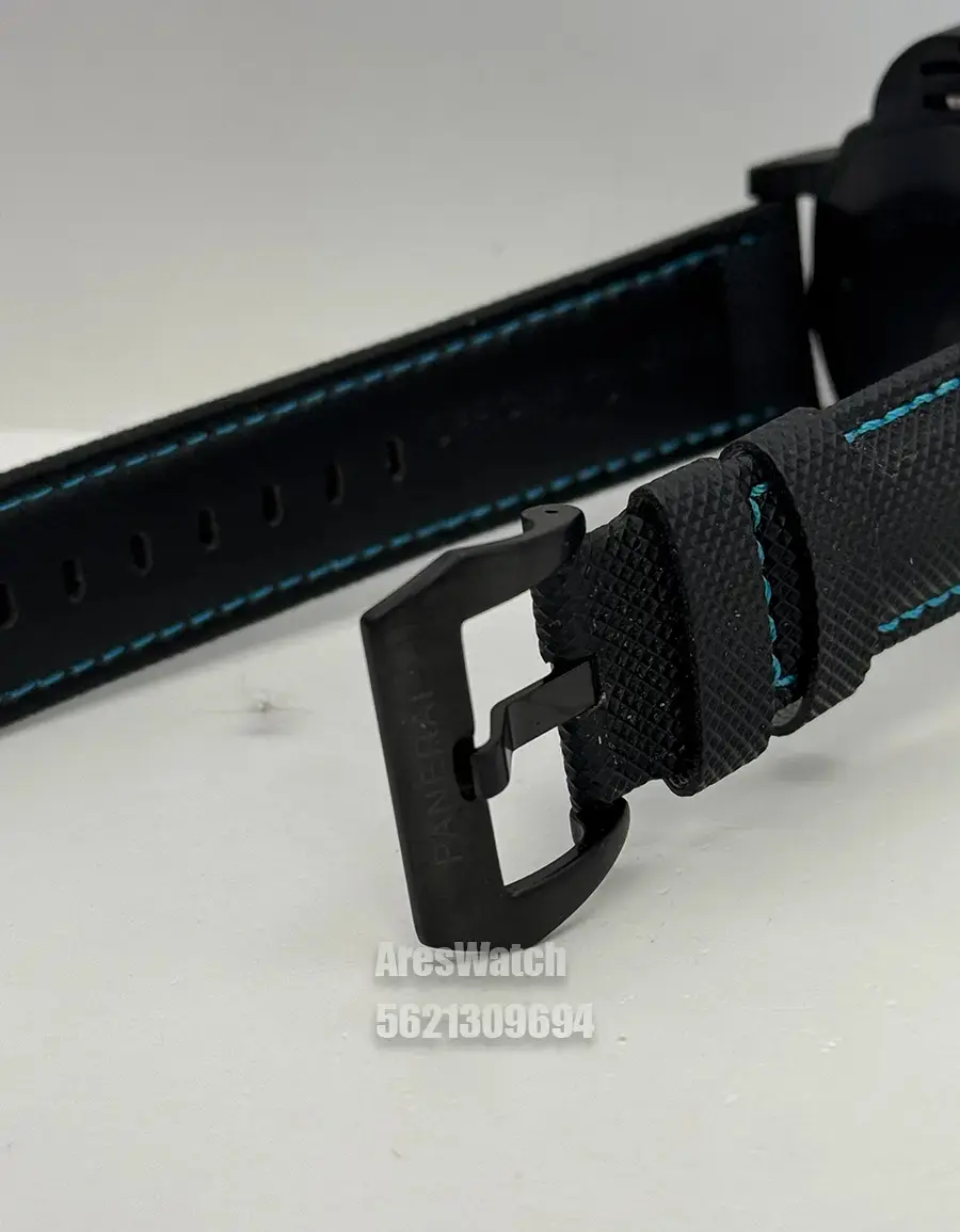 Miniatura: Panerai Luminor Marina Carbotech pam02661