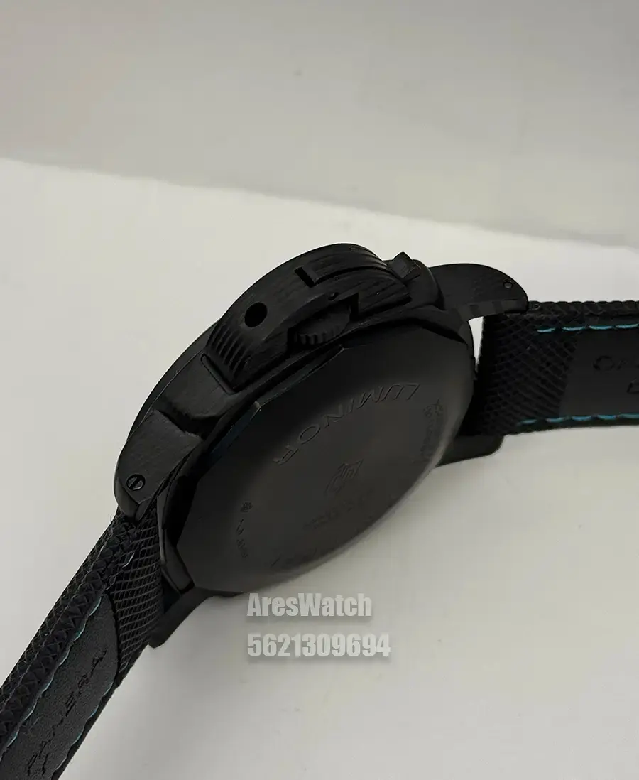 Miniatura: Panerai Luminor Marina Carbotech pam02661