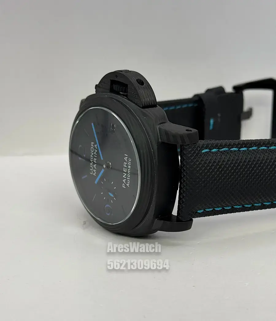 Miniatura: Panerai Luminor Marina Carbotech pam02661