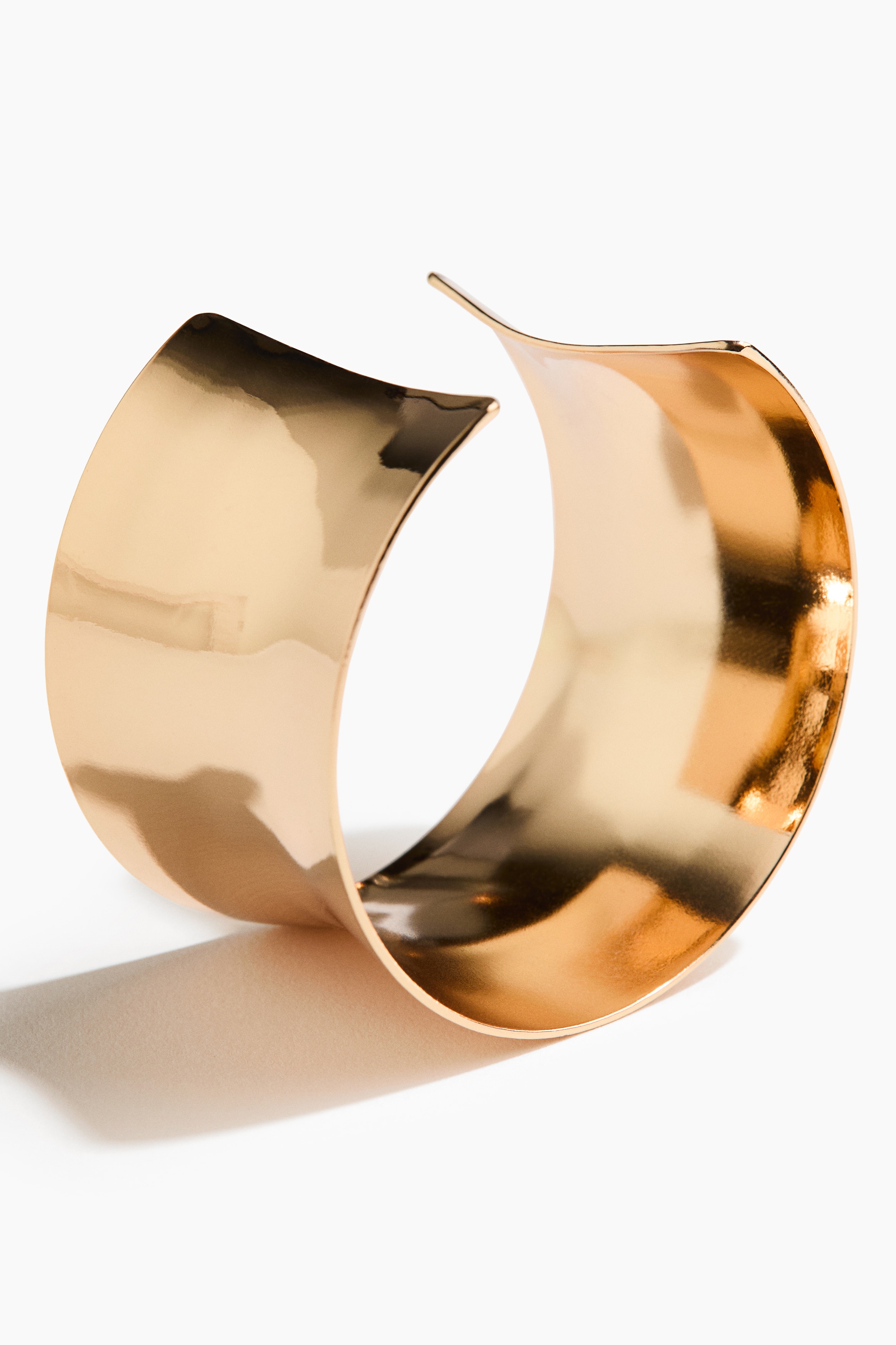 Gold-coloured wide cuff bracelet from H&M