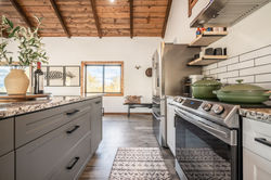 Colorado-vacation-rental-DBDens-modern-kitchen