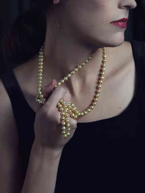 KellyJuneMitchell_fashion_pearls.jpg