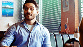 tumblr_deb7ee2aeb8b3c27c5bf95fd0c011b89_034f4a95_400.gif