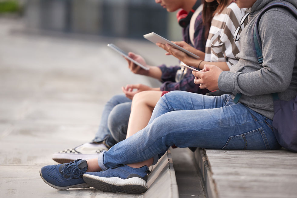 Redes sociales y adolescentes: No es el tiempo, es el uso