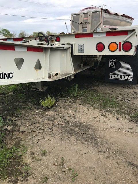 Thumbnail: 2001 Trail King Step Deck