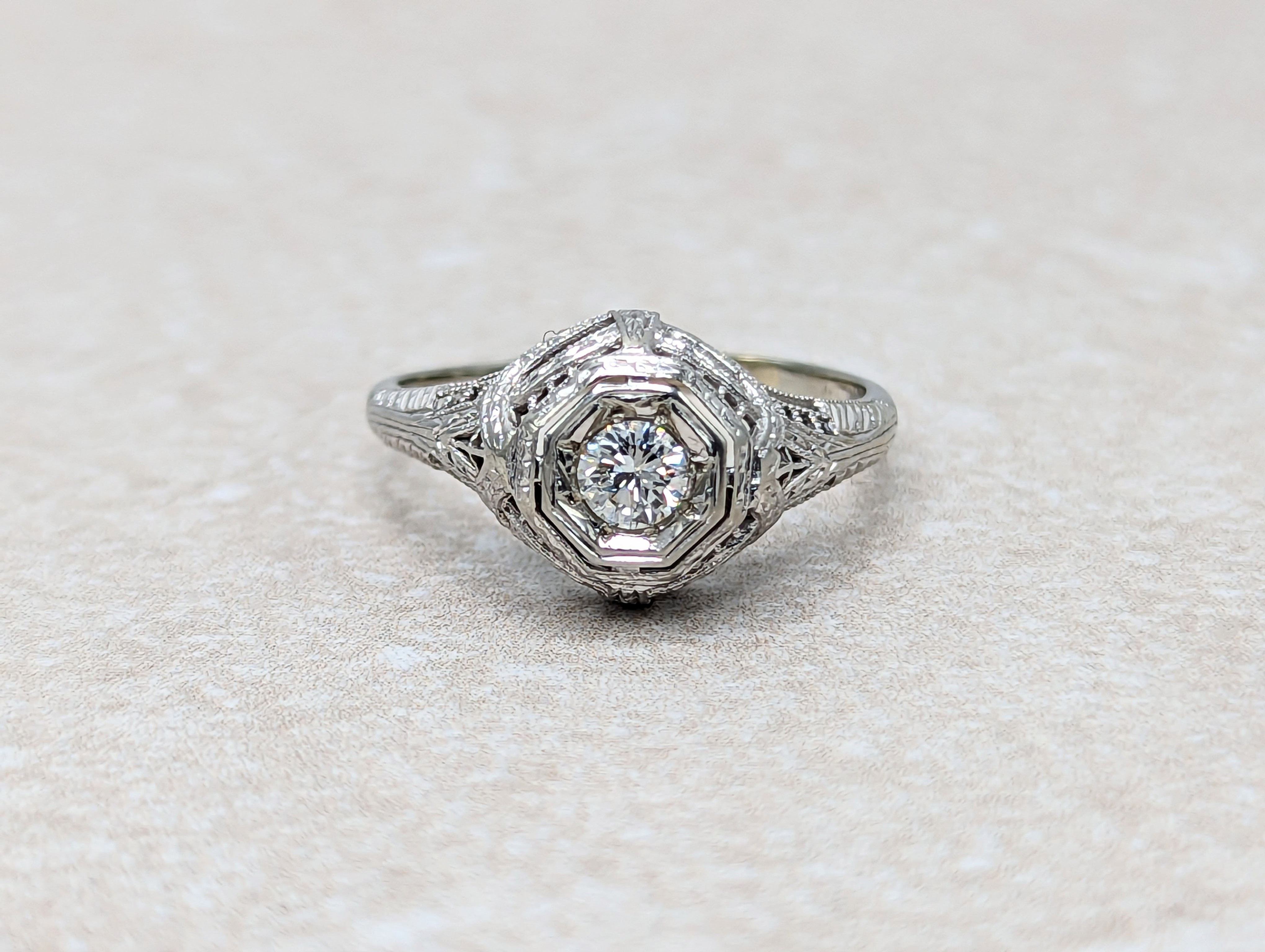 Vintage Diamond Filigree Solitaire Ring in 18k Gold