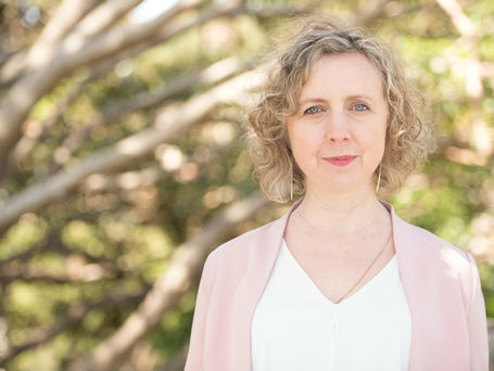 Episode 16 - Oral Health, Gum Disease & Hormones, with Dr Rachel Mascord