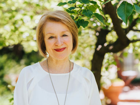 Episode 4 - What is Fertility Awareness? with Dr Kerry Hampton