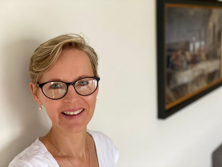 Episode 14 - Food & Period Pain, with Henrietta Chang