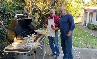 Portable BBQ skewers device