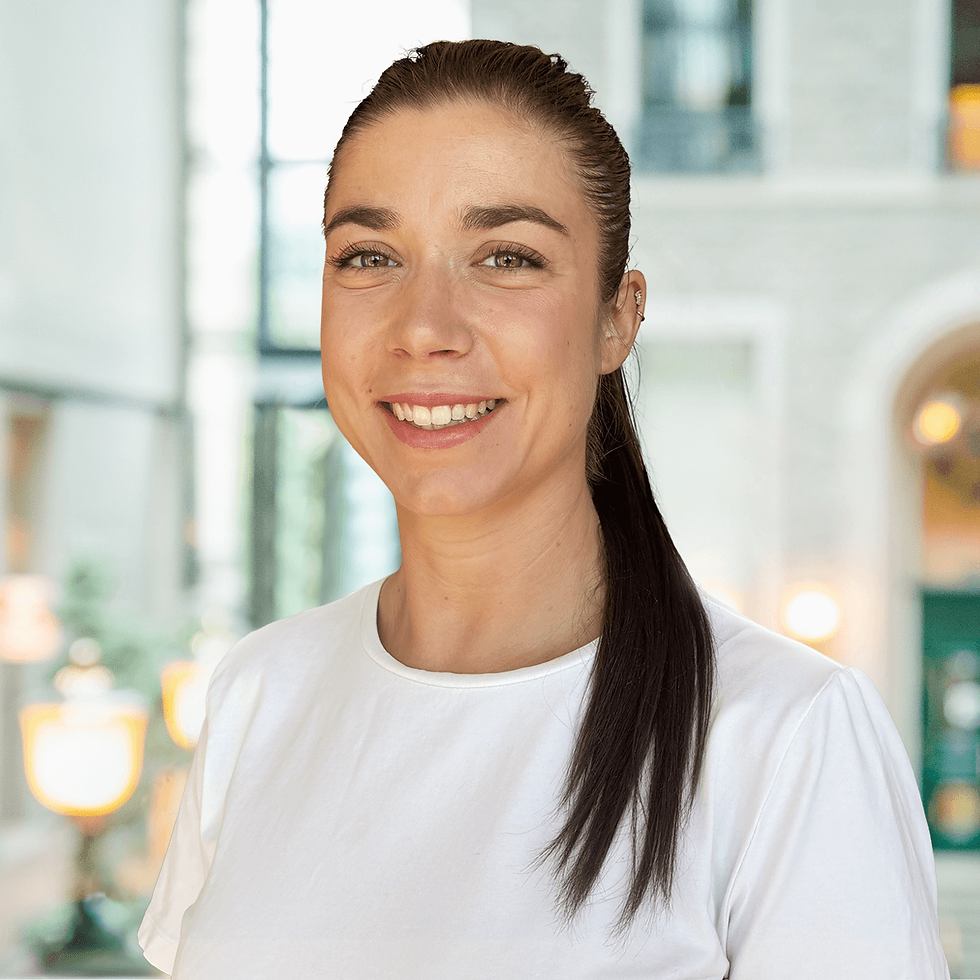 Victoria Tromas, ostéopathe D.O. vous reçoit en urgence le dimanche chez CORPS EN MAIN ostéopathie à