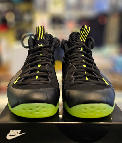 Nike Air Foamposite One BlackVolt 新品27cm Nike Air Foamposite One in Black/Volt — MAJOR
